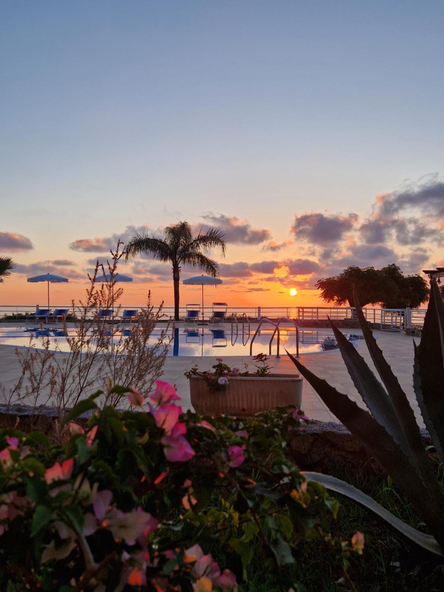 Santa Monica Residence Hotel Ricadi Εξωτερικό φωτογραφία